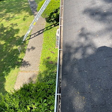 Complete-Gutter-Cleaning-in-Richmond-KY 5