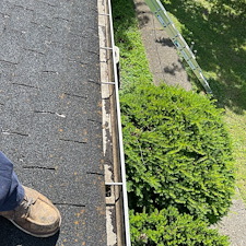 Complete-Gutter-Cleaning-in-Richmond-KY 14